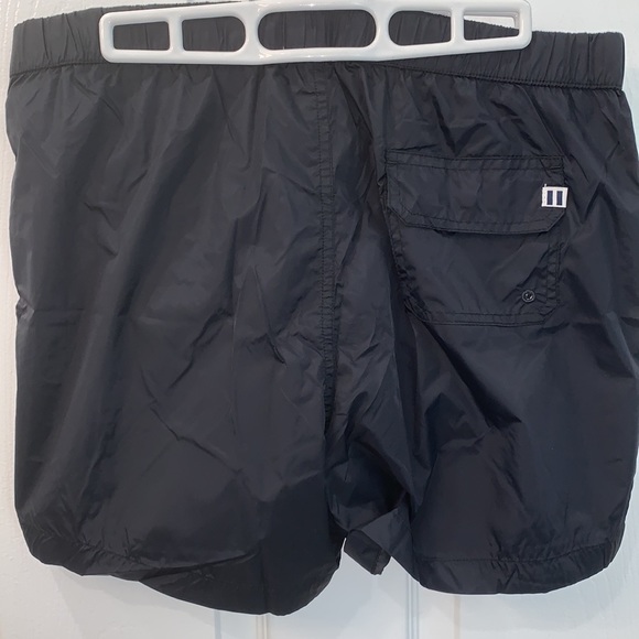 Solid & Striped men’s weekend short in navy - Picture 4 of 7